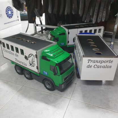 Camião Transporte Cavalos 4 boxes + arrumos - Image 10