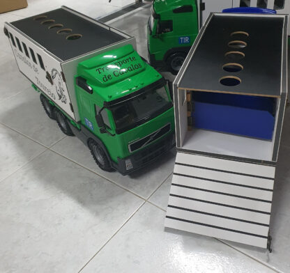 Camião Transporte Cavalos 4 boxes + arrumos - Image 9