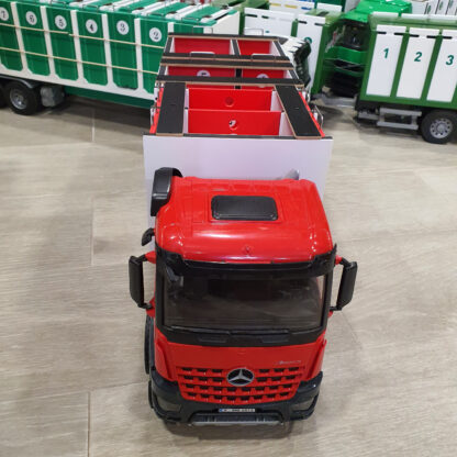 Camião Transporte de Touros com portas intermédias, pátio e rampa Bruder Mercedes - Image 3